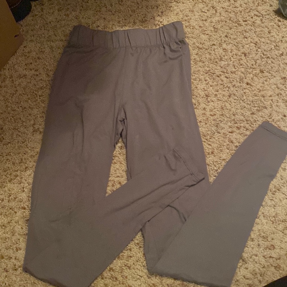 Gray leggings